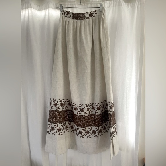 Vintage maxi skirt - Picture 1 of 10